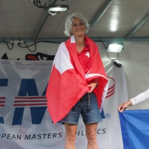 atena_podium-ac02-41a6-84a4-4fa3b84d073d